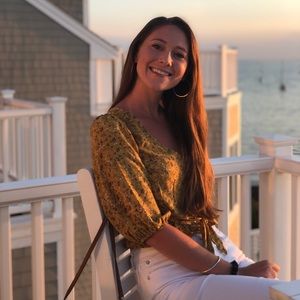 Meet your Posher, Julia